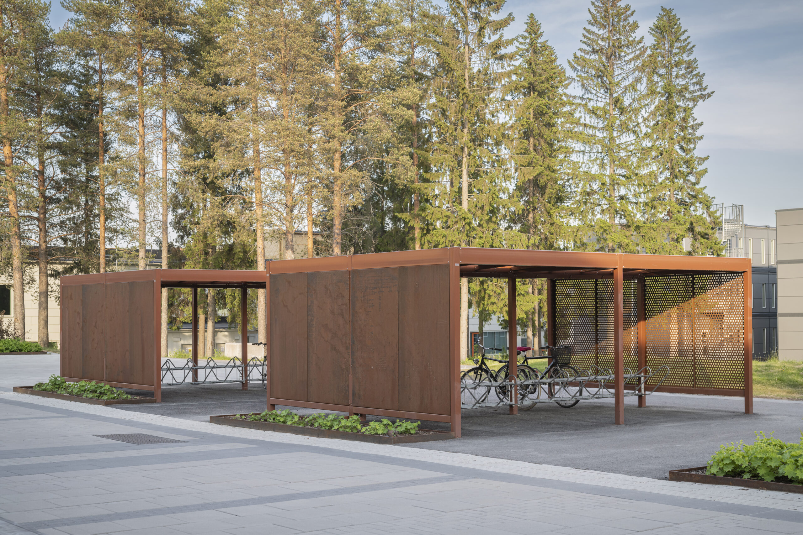 Quattro cykeltak - corten