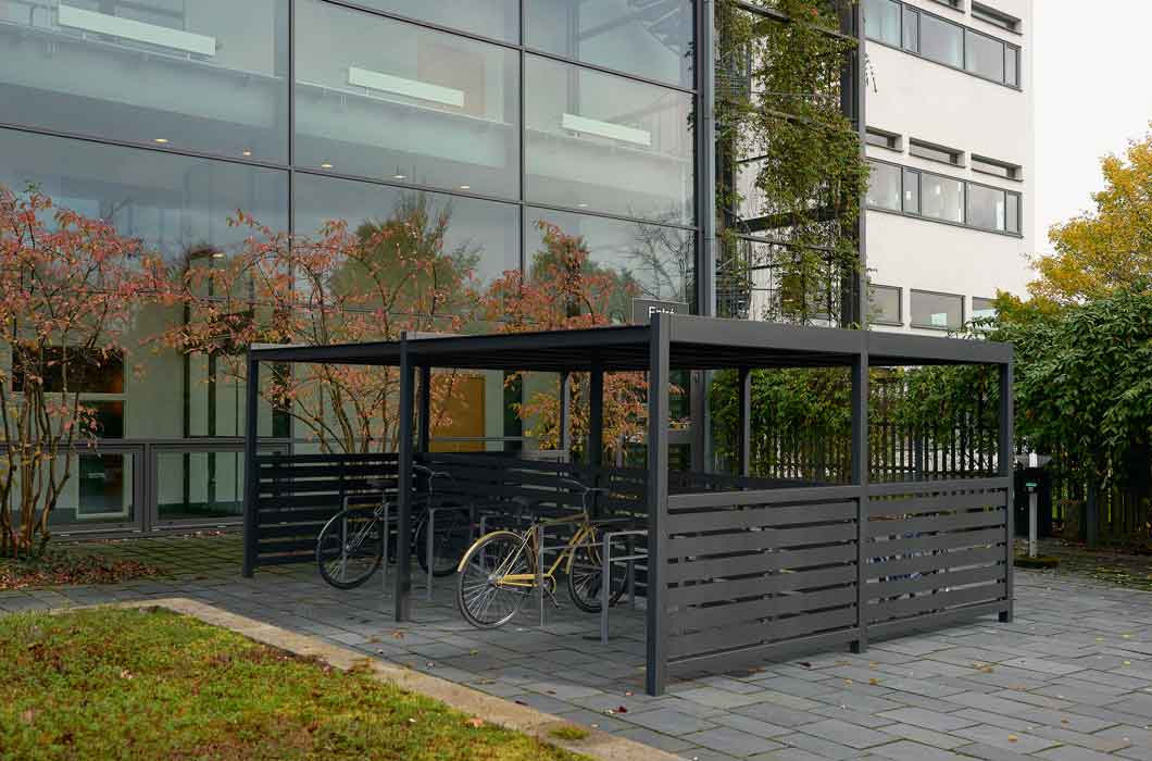 Cykeltak Quattro dubbelsisig inkörning. Cykelgarage. Cykelparkering.